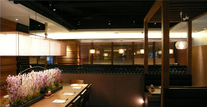 巢鸭古奈屋日式料理餐饮店面设计