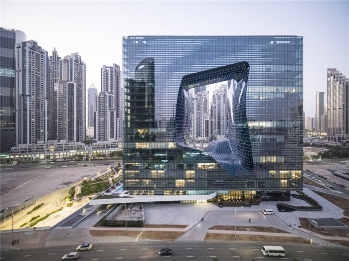 扎哈遗作  超前卫时尚的迪拜ME酒店设计方案