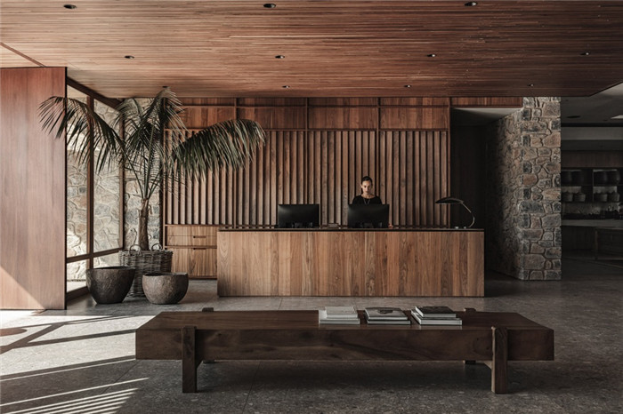 Casa Cook Chania高级灰野奢度假酒店泳池设计实景图