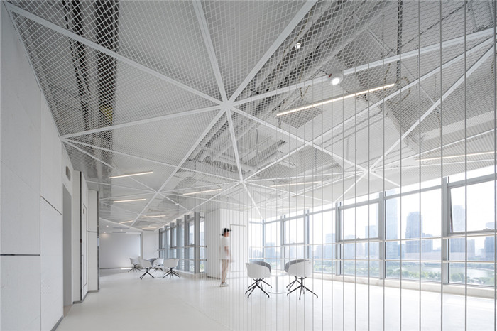 河南郑州创新领域孵化器办公空间装修设计方案