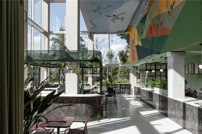 超美超好看的沉浸式网红绿植露台餐厅设计方案