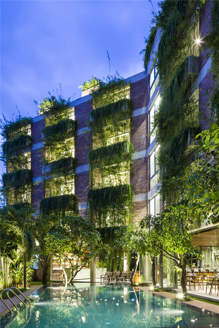 将绿植融入设计的越南ATLAS酒店设计案例
