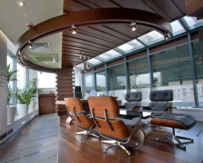 高端大气的现代风格办公室装修设计案例