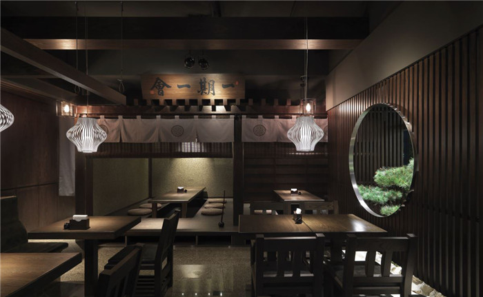 枯山水日式风情餐厅用餐区设计