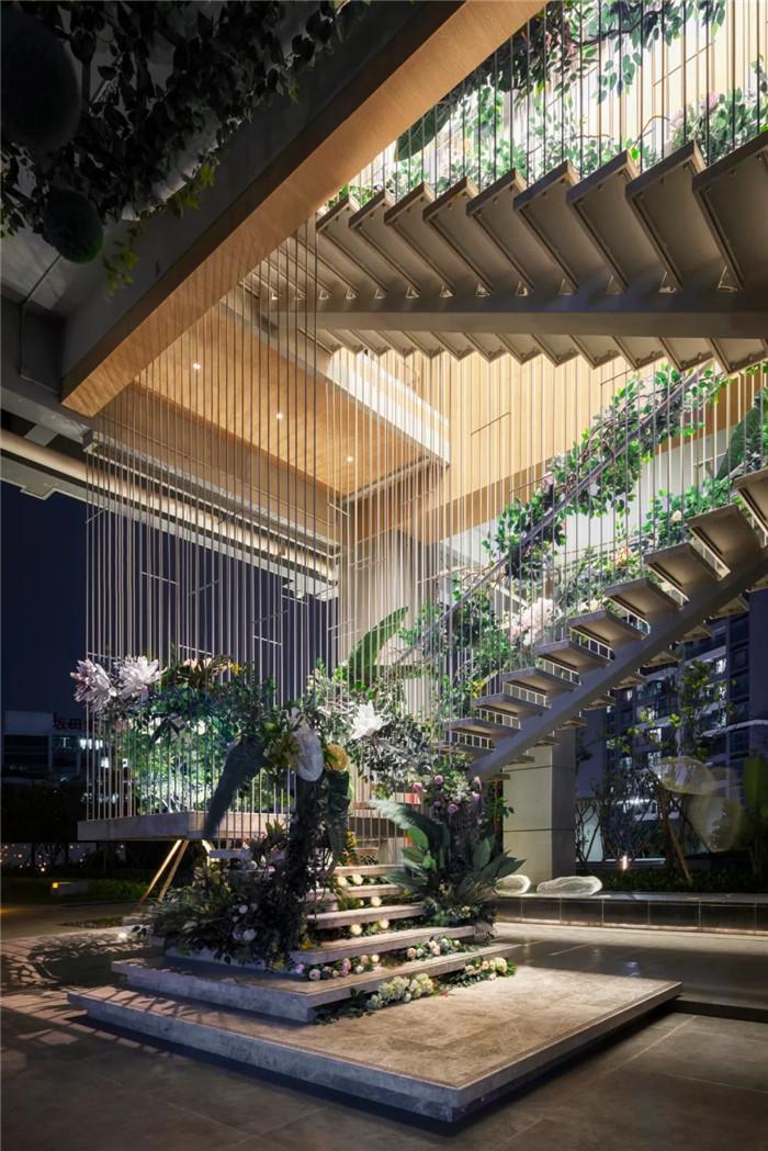 专为商务人士打造的深圳云著新型精品酒店餐厅楼梯设计
