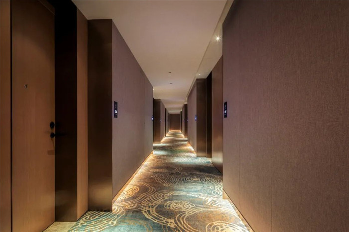 专为商务人士打造的深圳云著新型精品酒店客房走廊设计方案