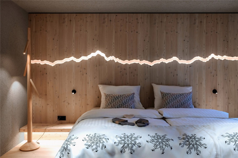 郑州勃朗设计推荐以木为元素的创意酒店客房改造设计