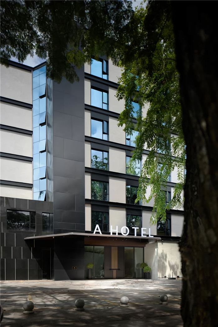 三亚A-hotel   简约艺术的年轻化酒店设计赏析  