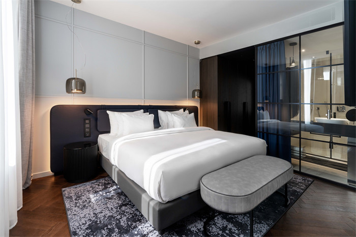 米兰圣索非亚丽笙精选五星级酒店改造设计