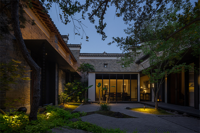 百年古建筑改造餐厅  合肥和园园林餐厅装修设计